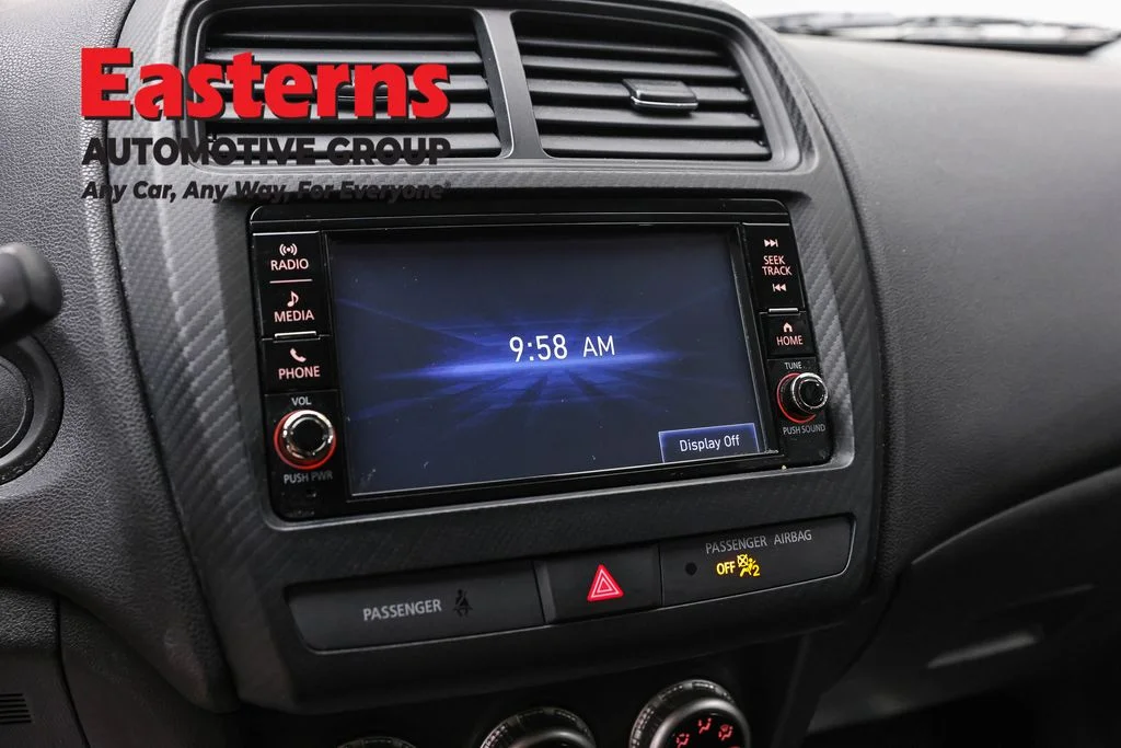 Used 2023 Red Mitsubishi 2.0 ES image 18