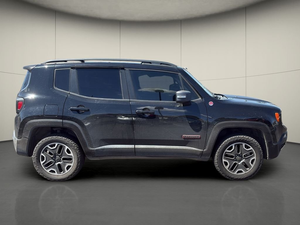 Used 2016 Black Jeep Trailhawk image 8