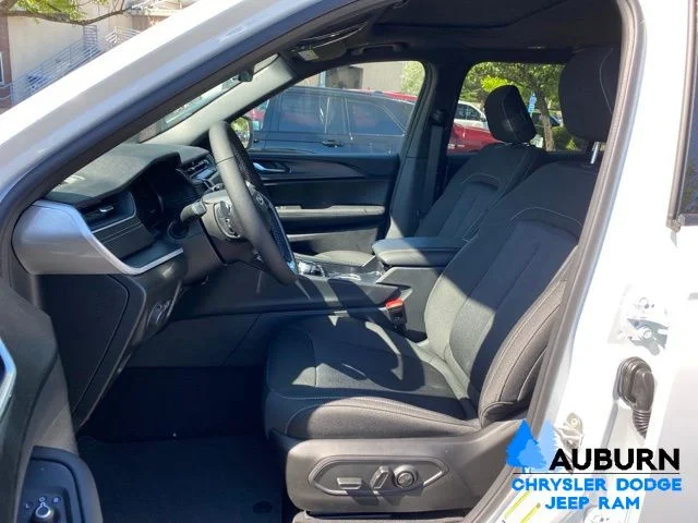 New 2026 Bright White Clearcoat Jeep Laredo X image 33