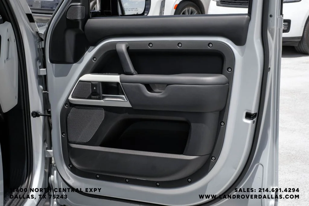 Used 2022 Hakuba Silver Metallic Land Rover XS Edition image 45