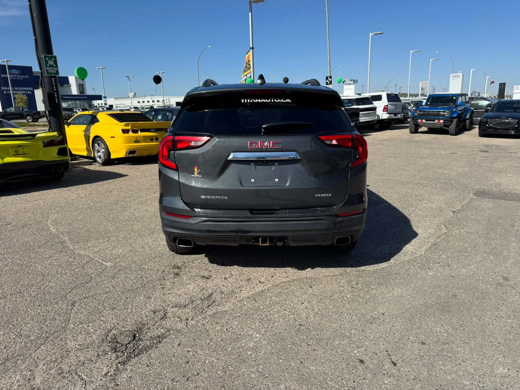 Used 2019 Gray GMC SLE image 9