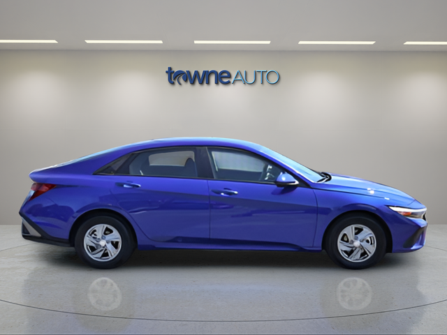2026 Hyundai Elantra SE - Photo 8