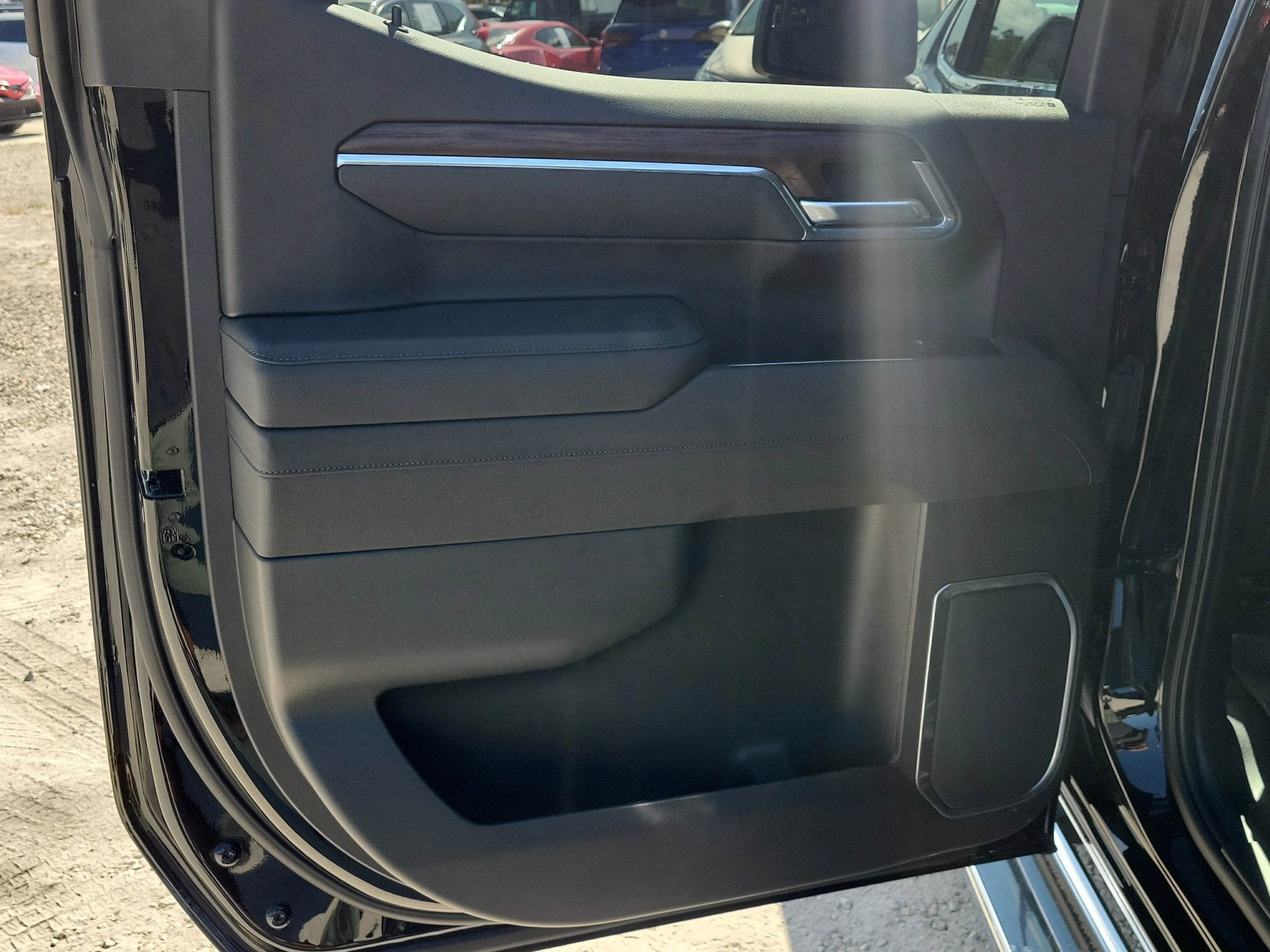 Used 2026 Onyx Black GMC SLT image 12