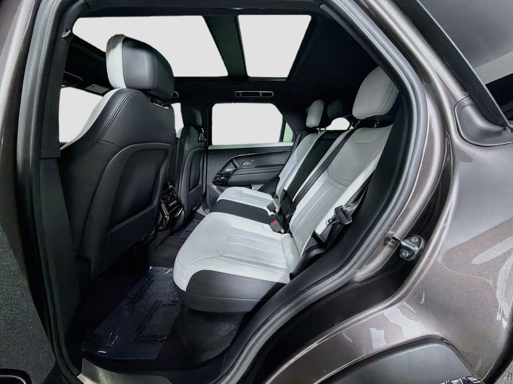 Certified Used 2023  Land Rover SE Dynamic image 26