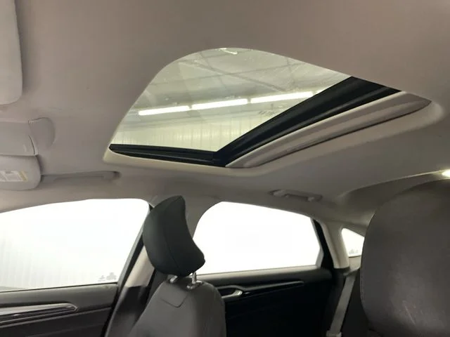 Used 2016 Shadow Black Ford SE image 21