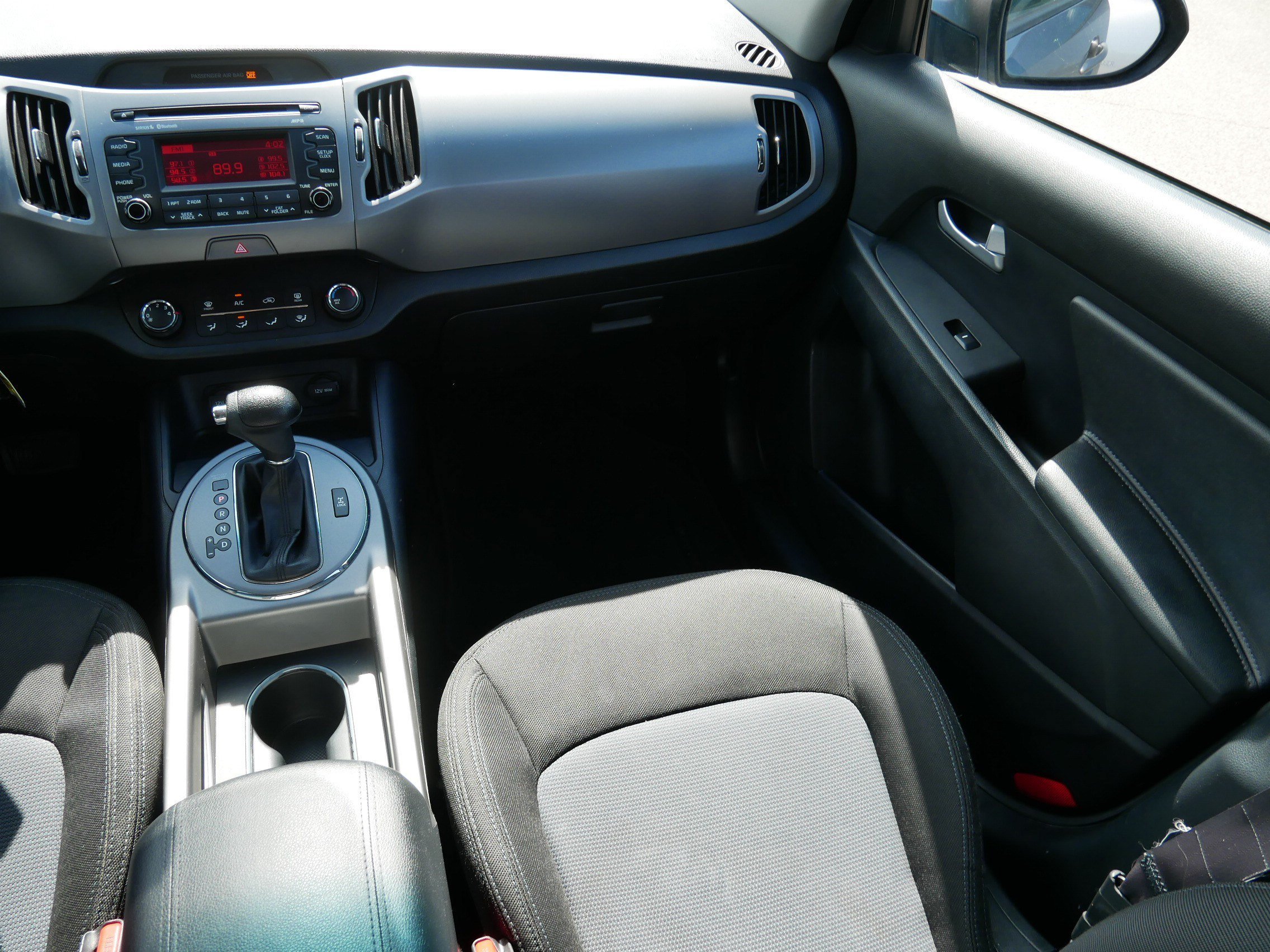 Used 2015 Mineral Silver Kia LX image 11