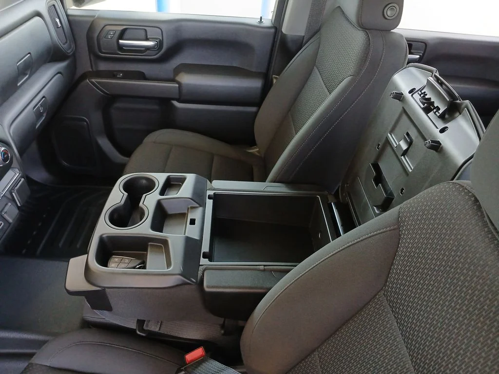 Used 2025 White Chevrolet Work Truck image 25