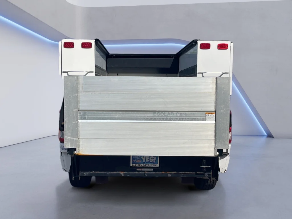 Used 2022 Oxford White Ford XL image 2