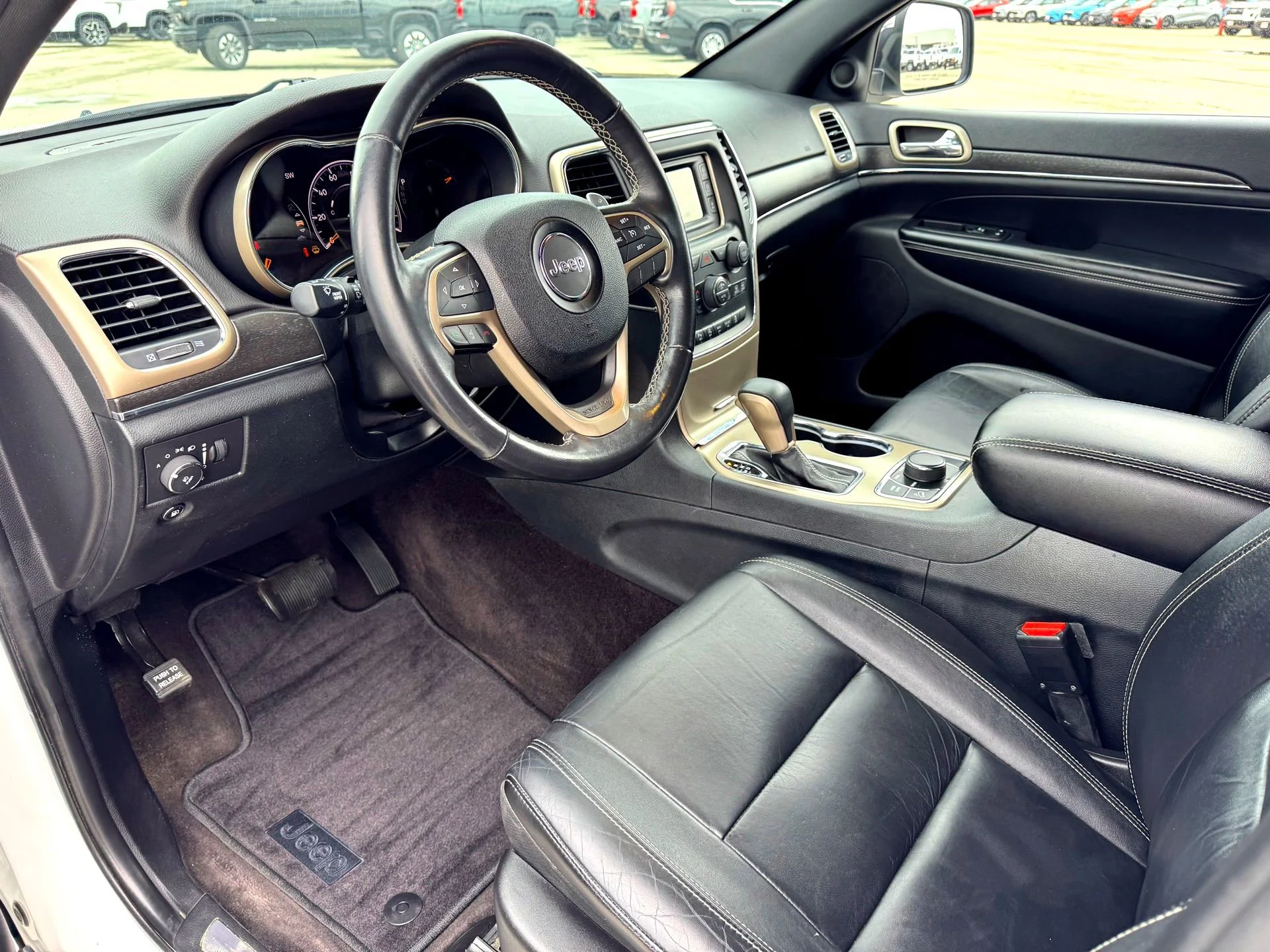 Used 2016 Bright White Clearcoat Jeep Limited image 11