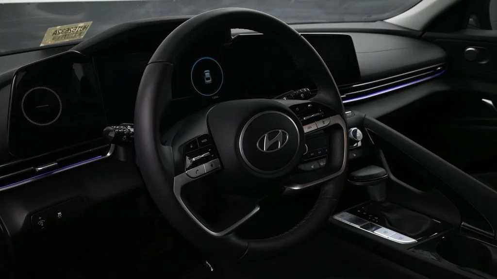 Certified Used 2024 Black Hyundai SEL image 9