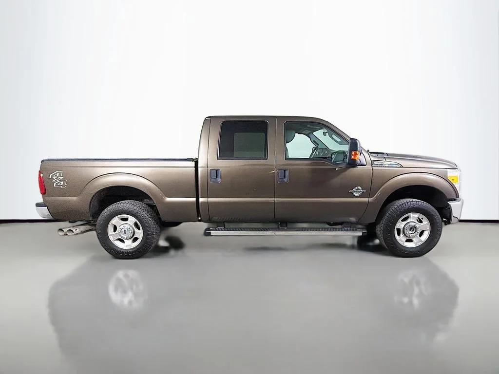 Used 2015  Ford Lariat image 5