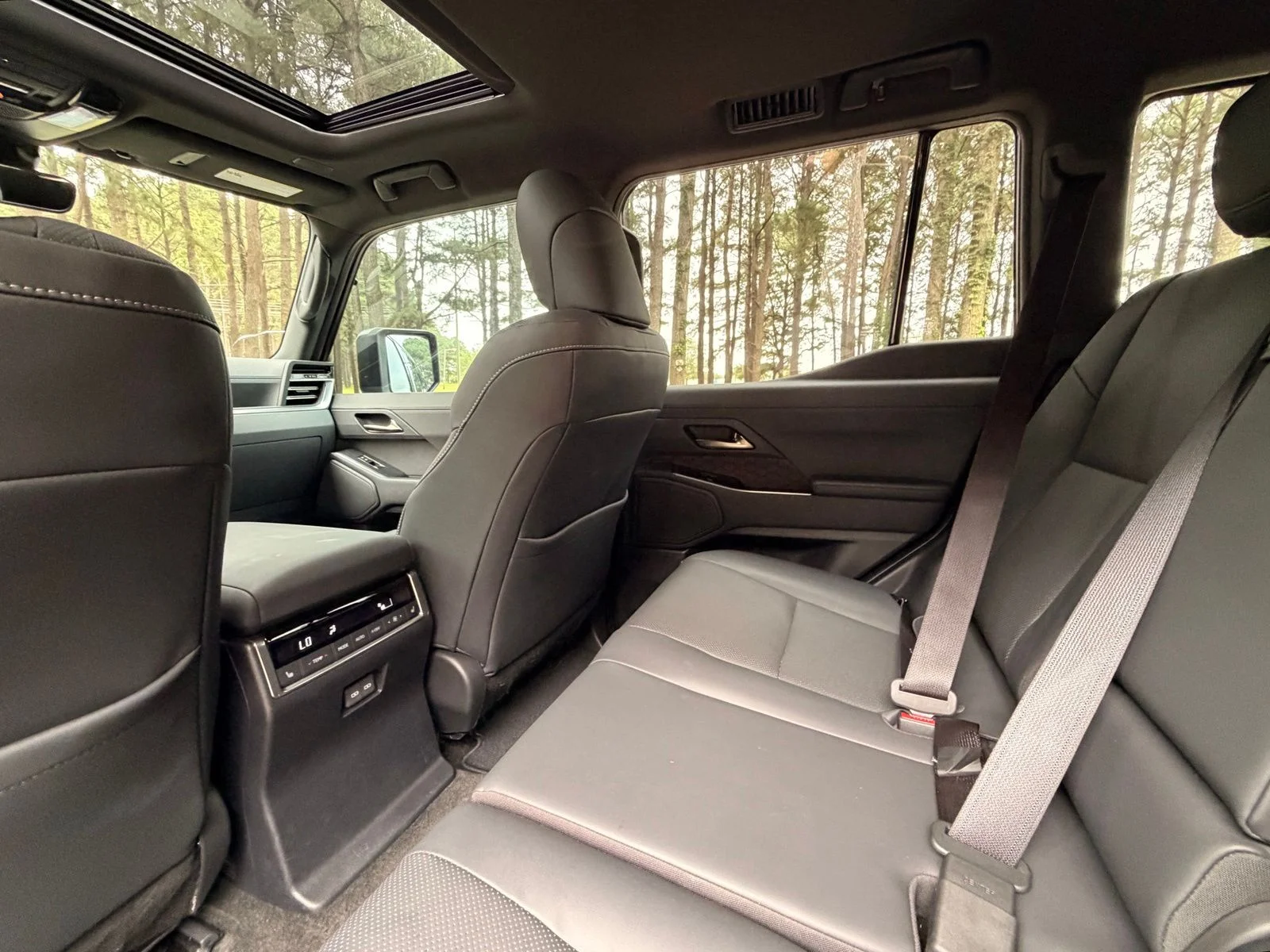 Used 2024 Incognito Lexus 550 Premium+ image 15