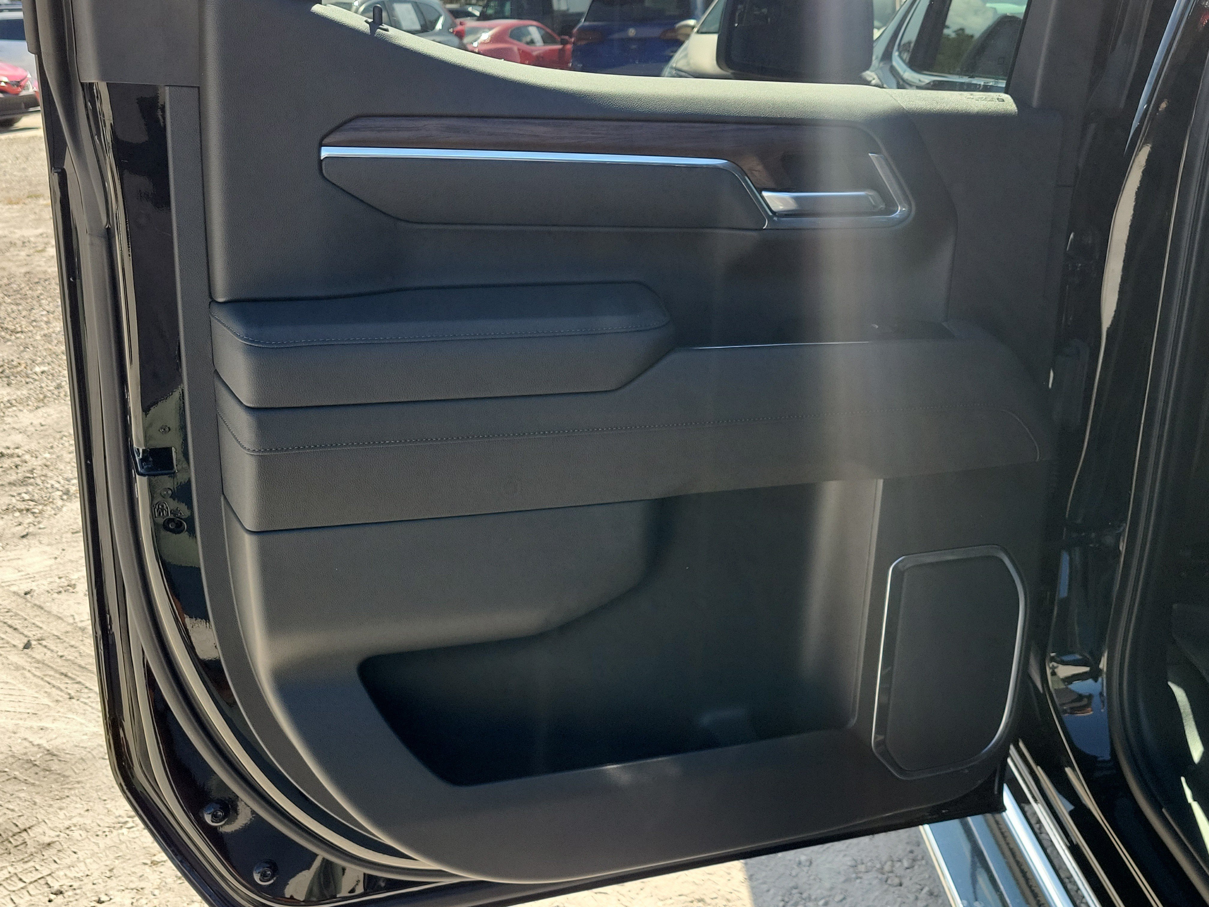 Used 2026 Onyx Black GMC SLT image 12