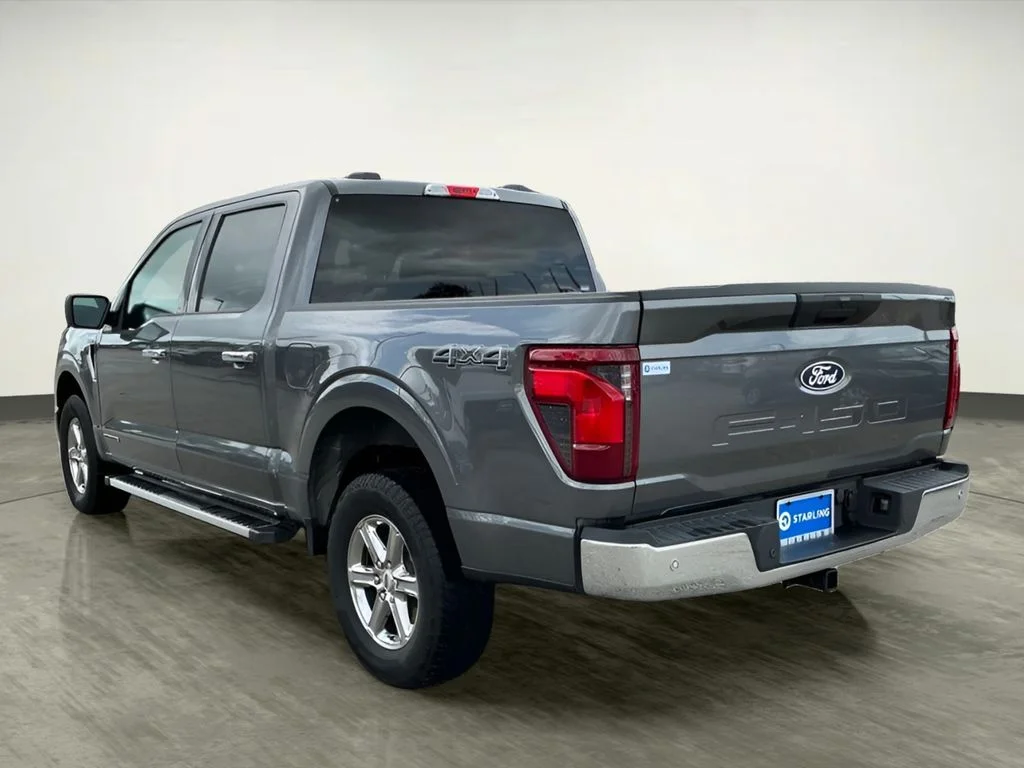 Used 2025 Gray Ford XLT image 3