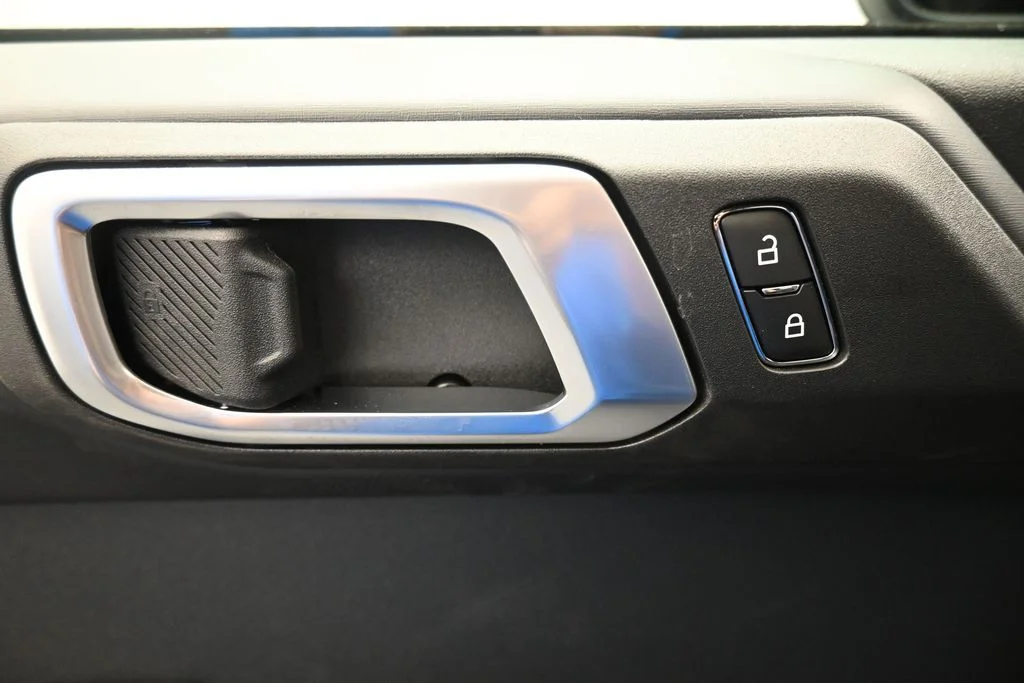 New 2026 Shadow Black Ford Badlands image 11