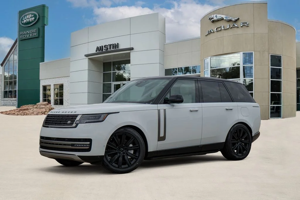 2026 Land Rover Range Rover 3.0 PHEV SE SWB's photo