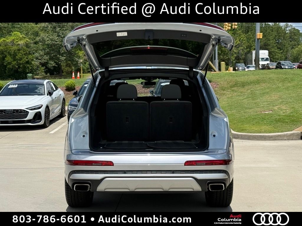 Used 2025  Audi 55 Premium Plus image 16