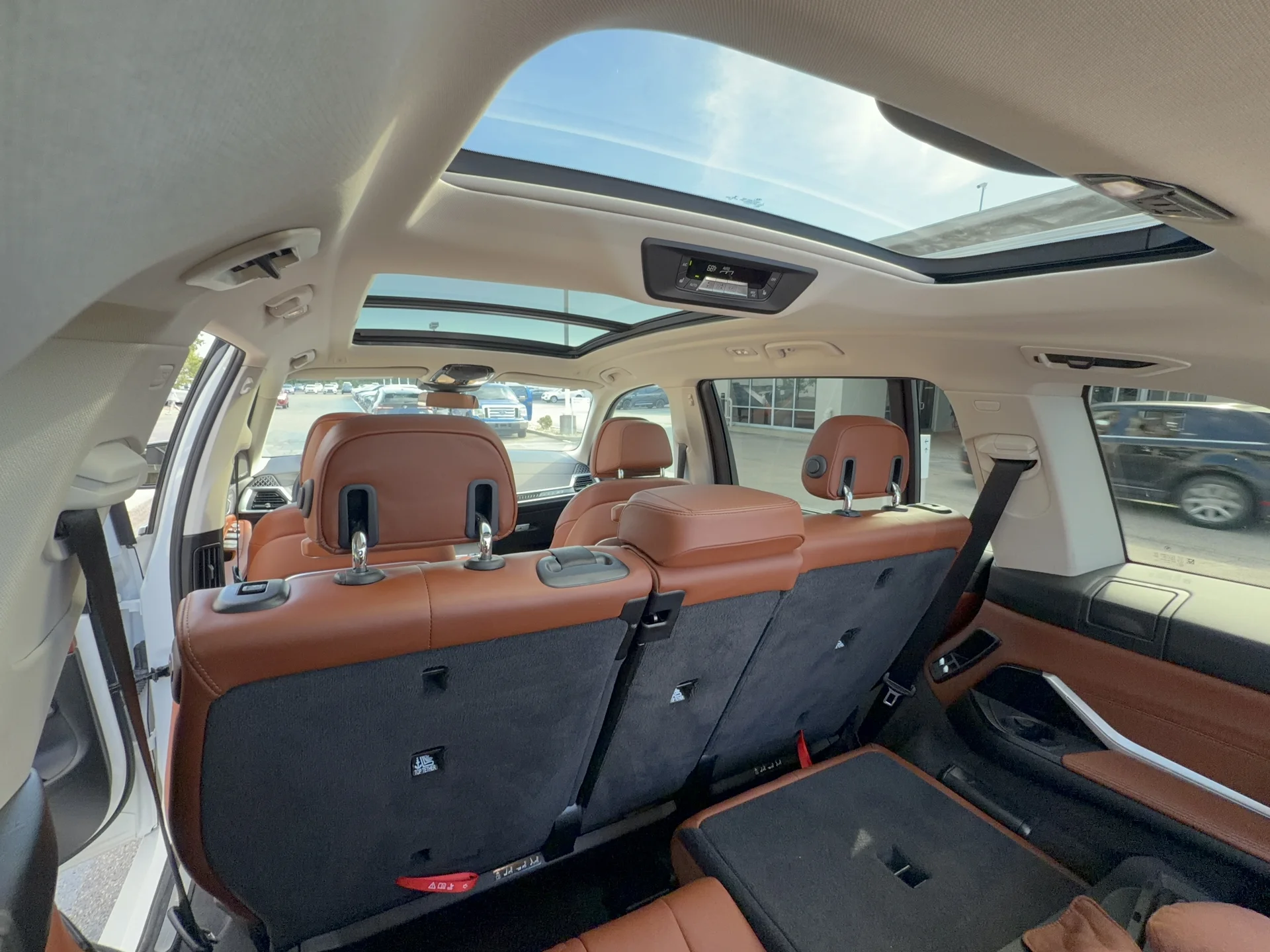 Used 2023 Alpine White BMW xDrive40i image 35