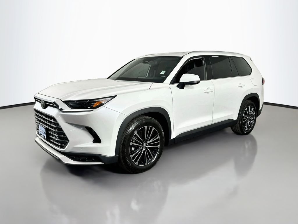 Used 2024 Pearl Toyota MAX Platinum image 4