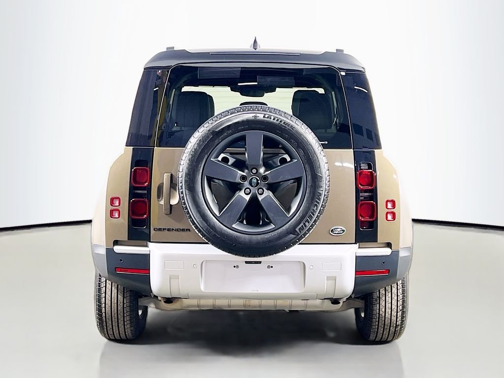 Used 2021 Gondwana Stone Metallic Land Rover S image 6