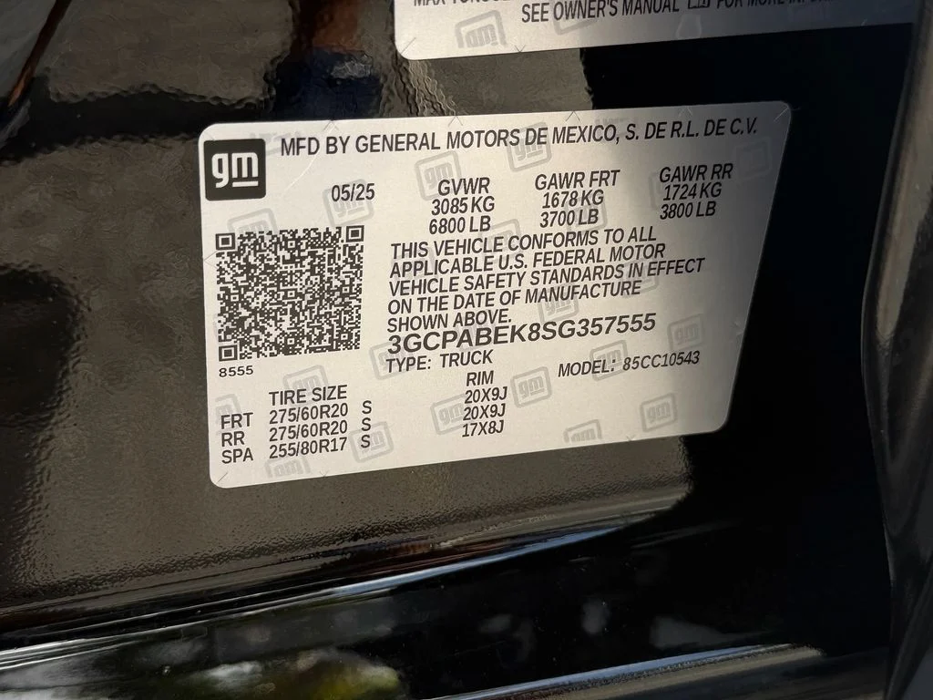 Used 2025 Black Chevrolet Custom image 19