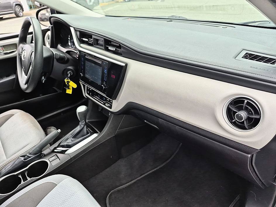 Used 2018  Toyota L image 33
