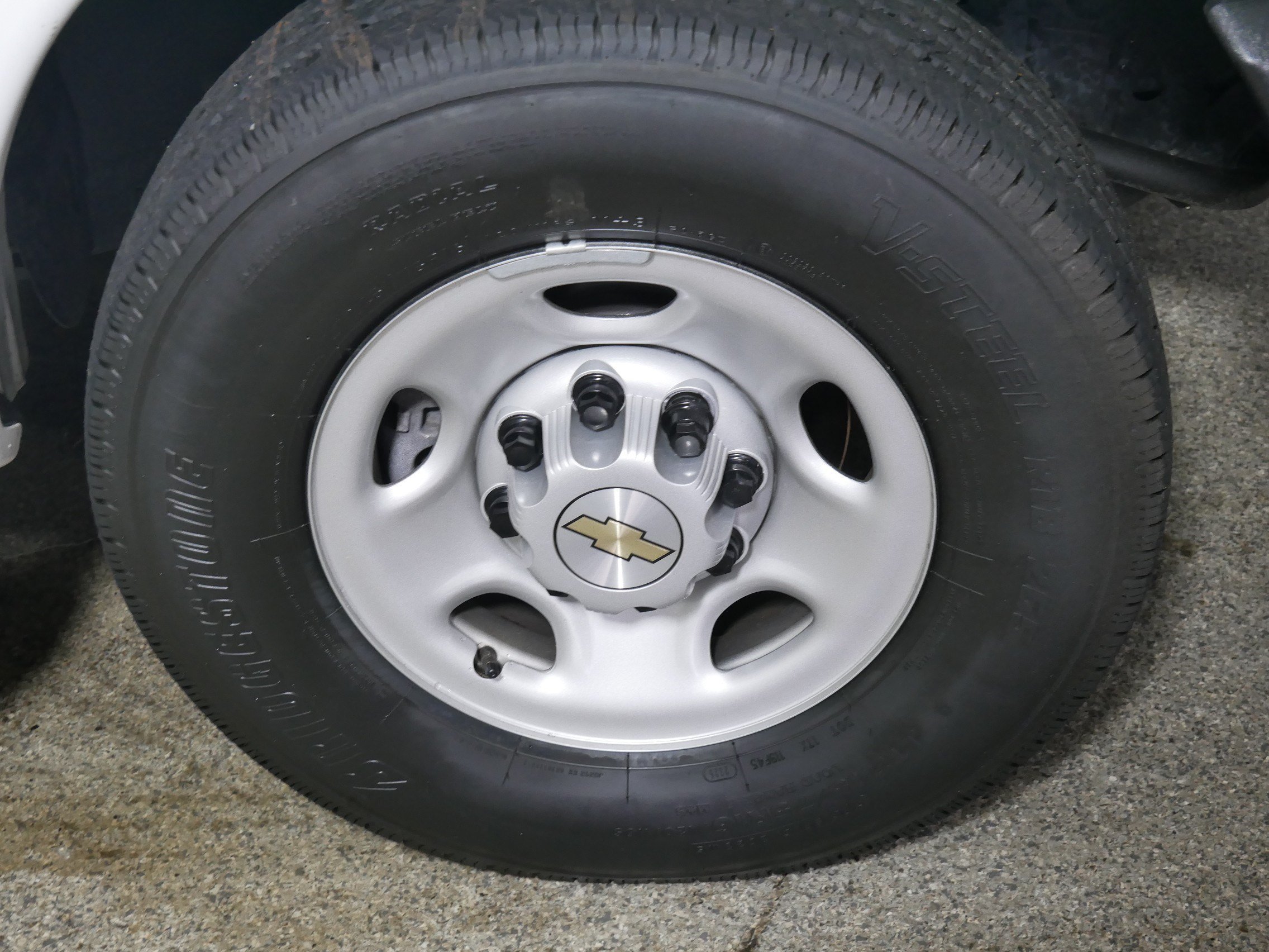 Used 2025 Summit White Chevrolet WT image 15