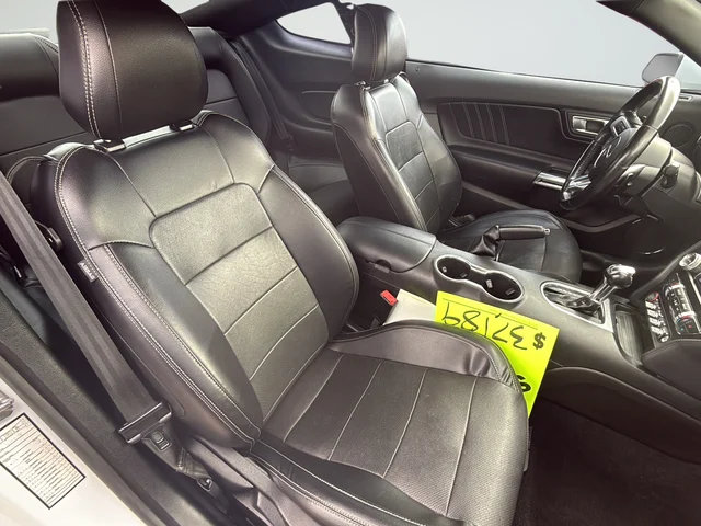 Used 2019 White Ford GT Premium image 9