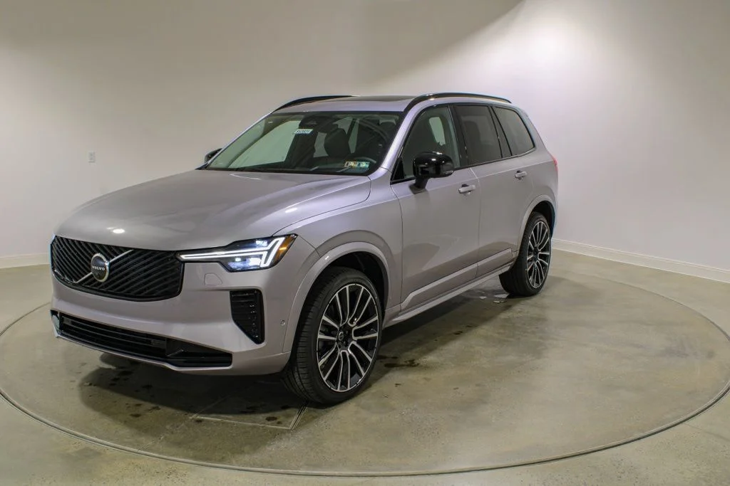 2026 Volvo XC90 B6 Ultra Dark 6-Seater 4WD's photo