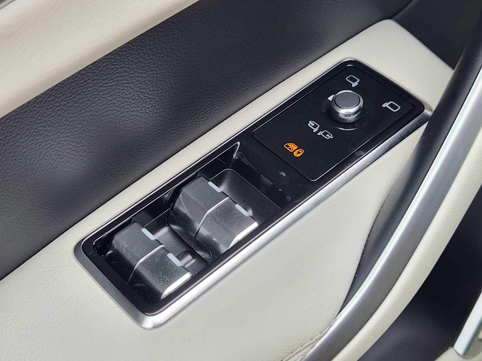 2026 Jaguar F-Pace R-Dynamic S - Photo 24