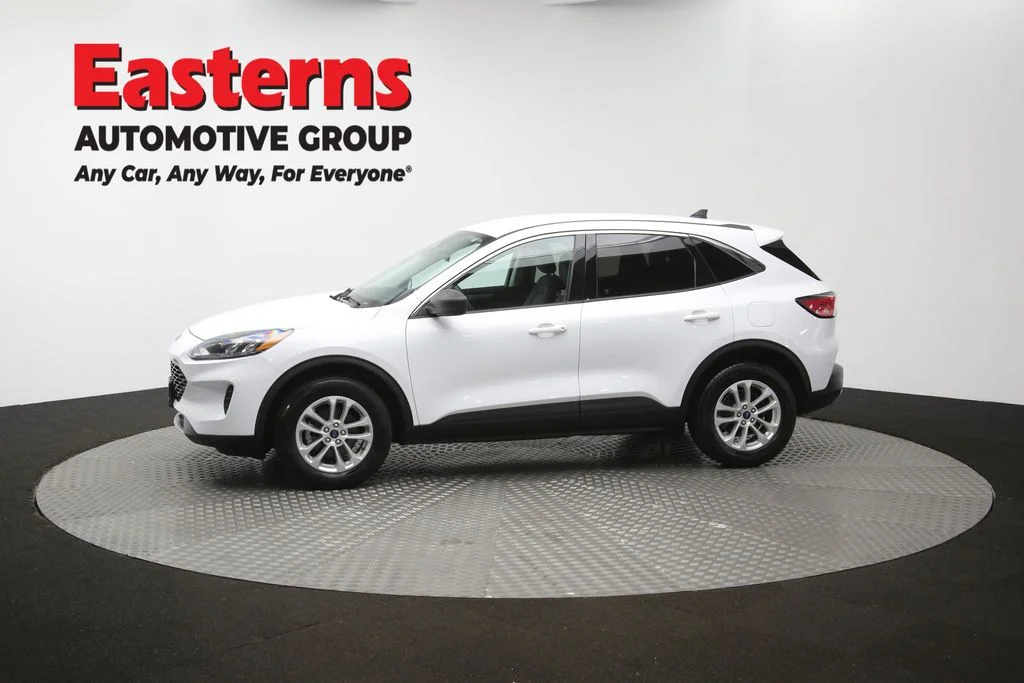 Used 2022 White Ford SE image 59