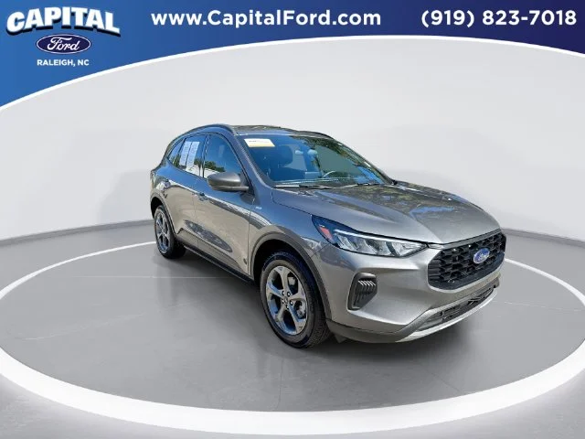 Used 2025 Gray Ford ST-Line image 2