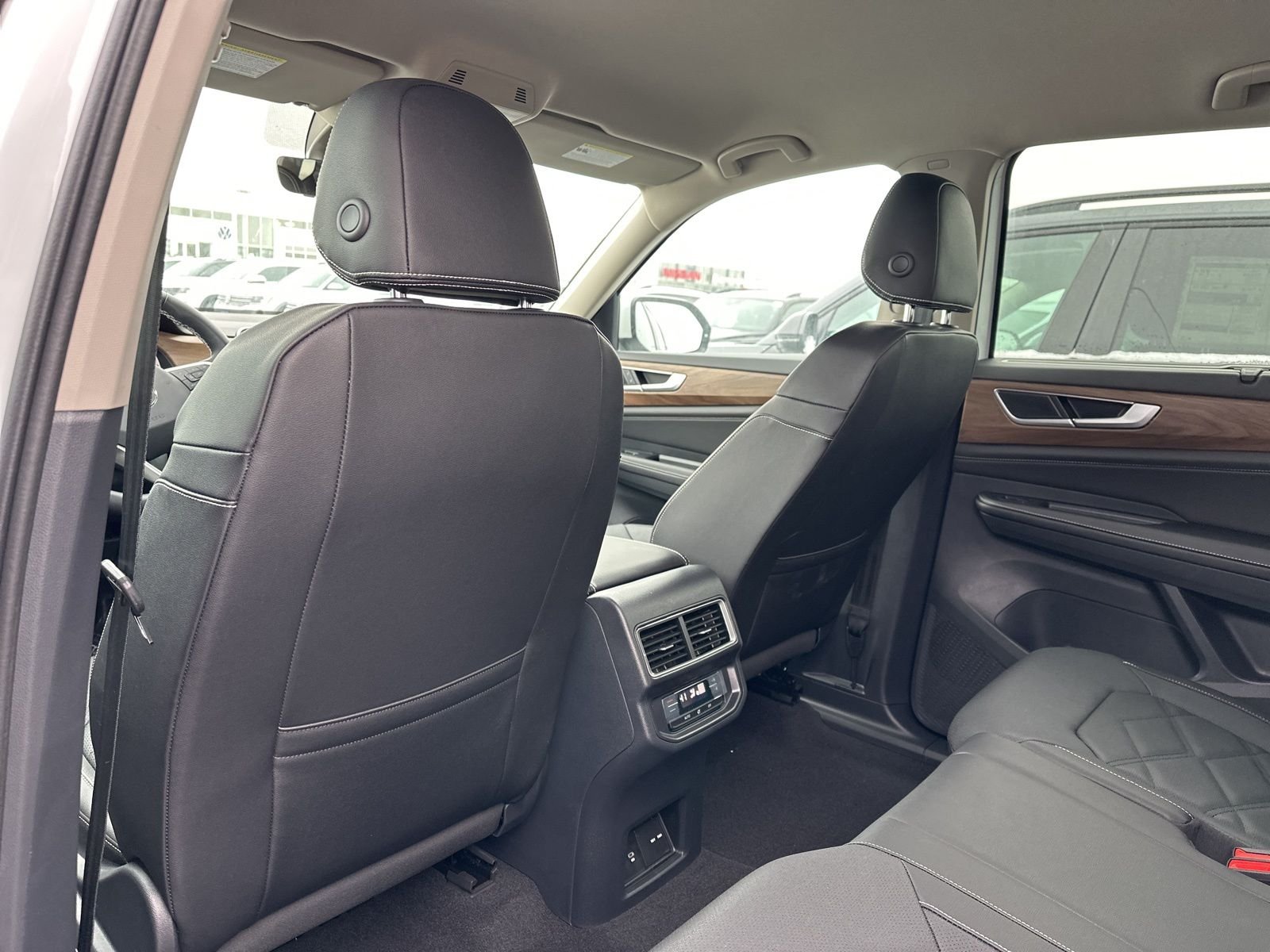 New 2026 White/off-white Volkswagen 2.0T SE w/Technology image 19