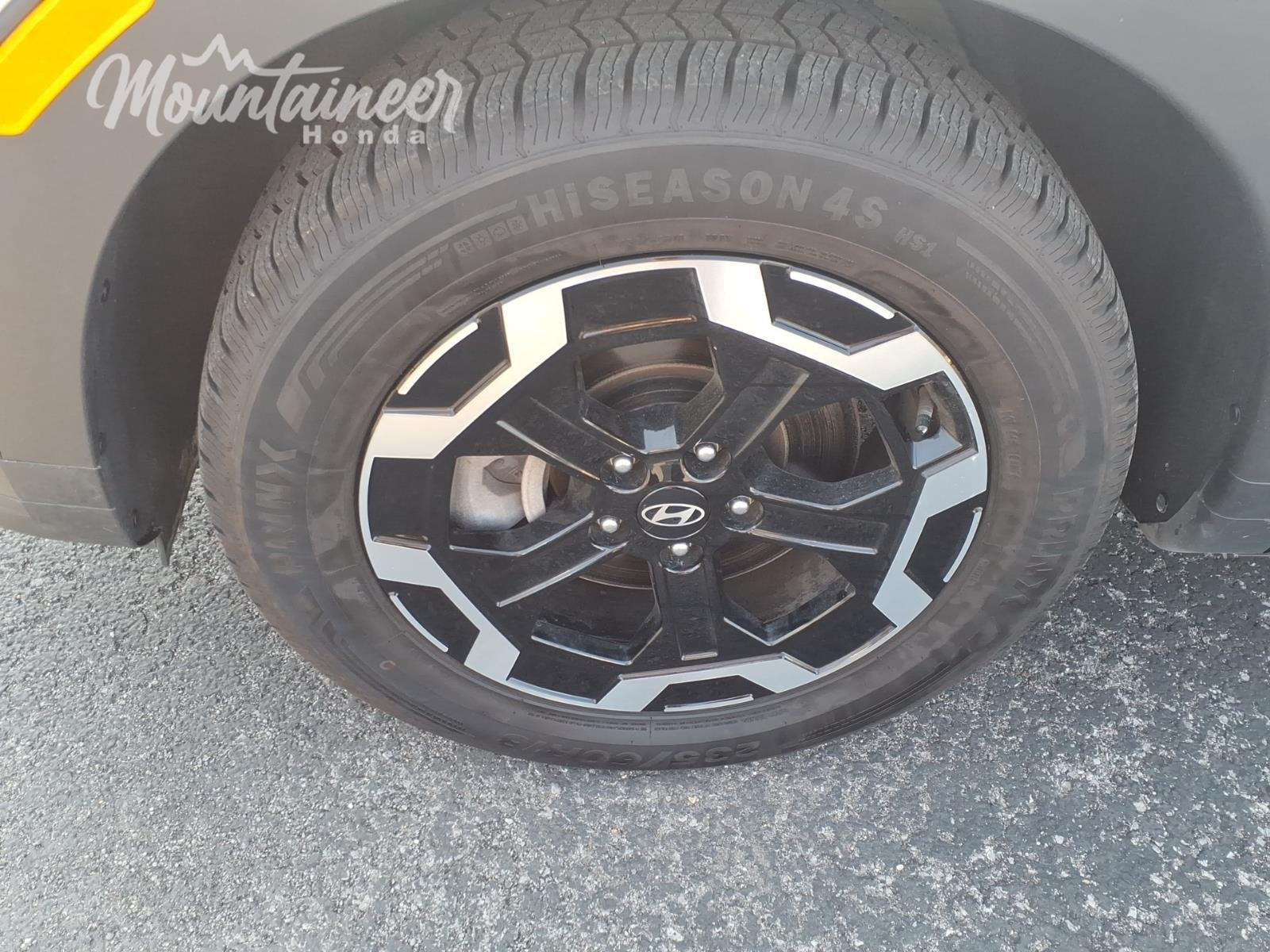 Used 2026 Serenity White Hyundai SEL image 9