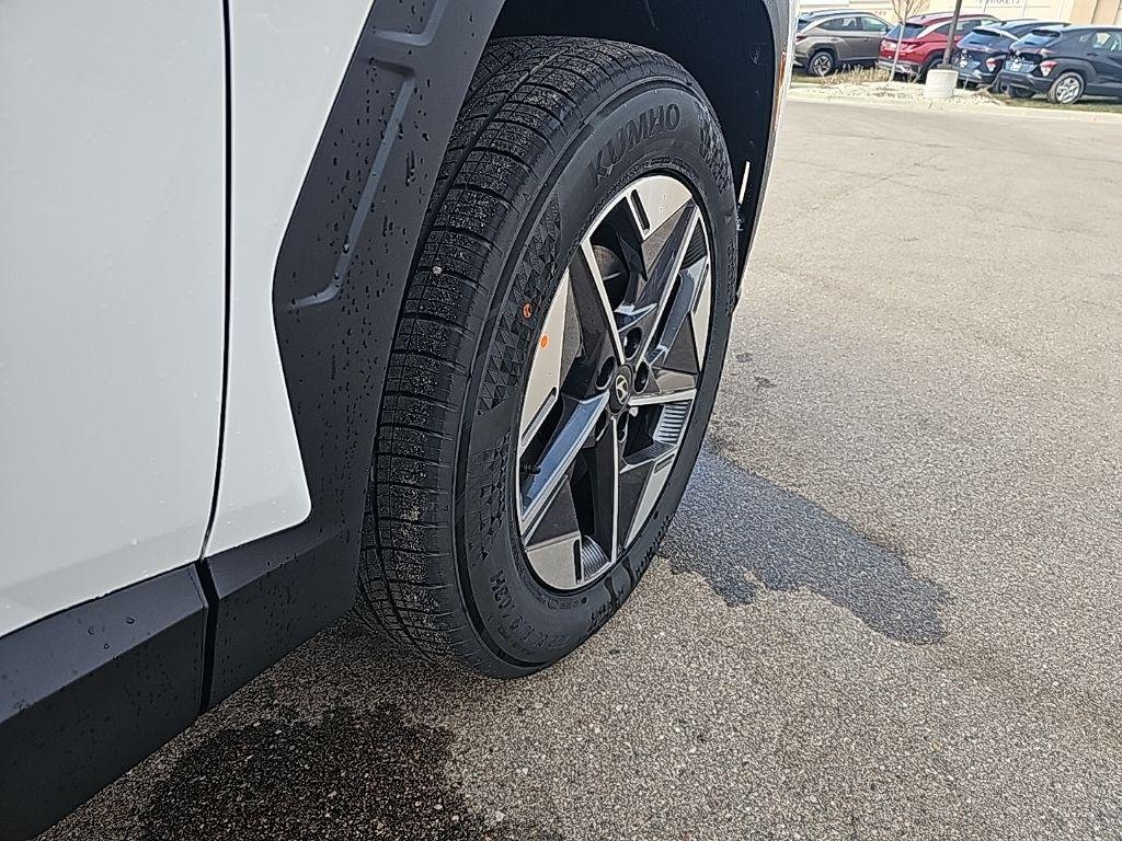 New 2026 White Hyundai SEL AWD image 38