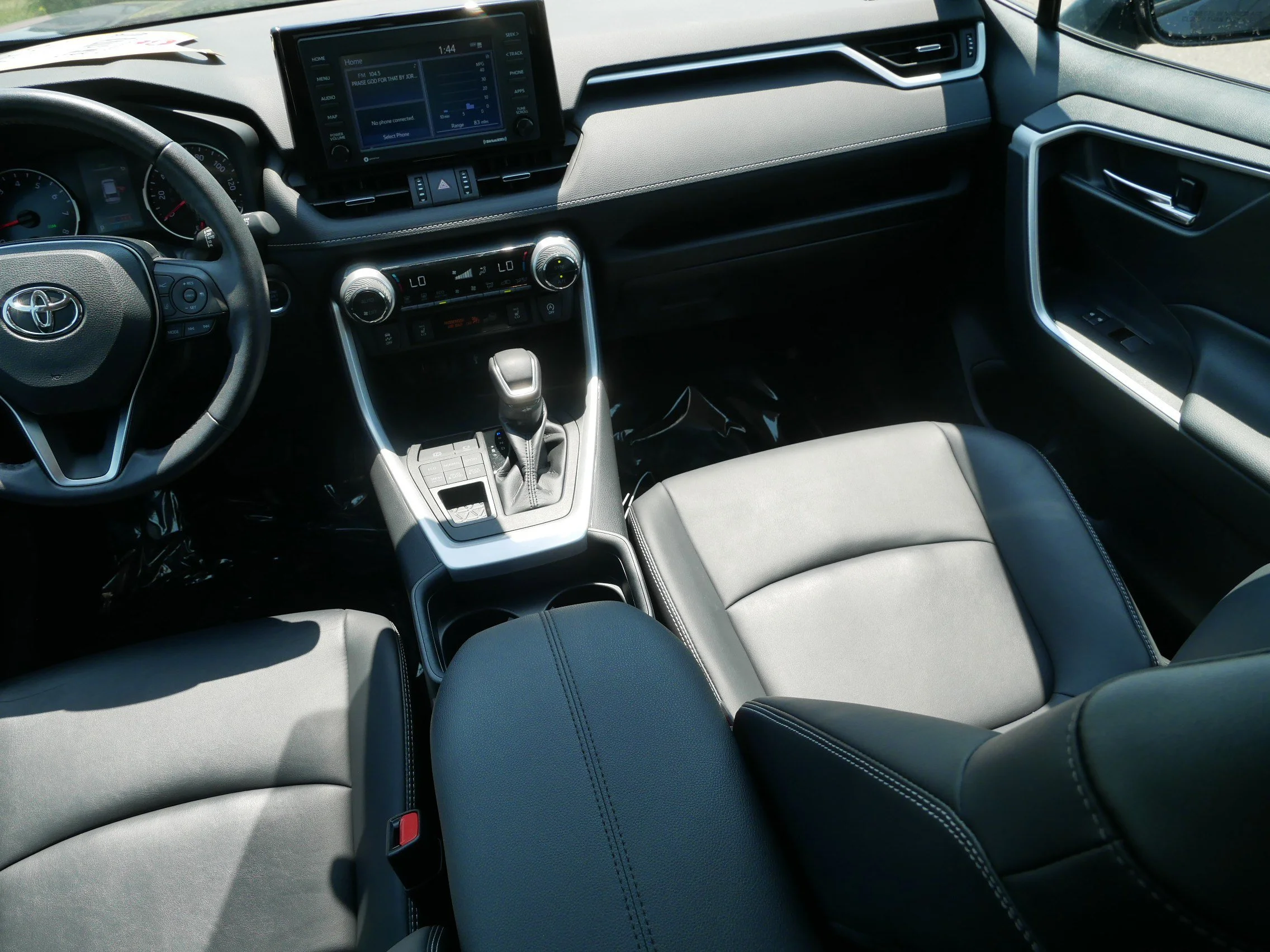 Used 2021 Magnetic Gray Metallic Toyota XLE Premium image 11
