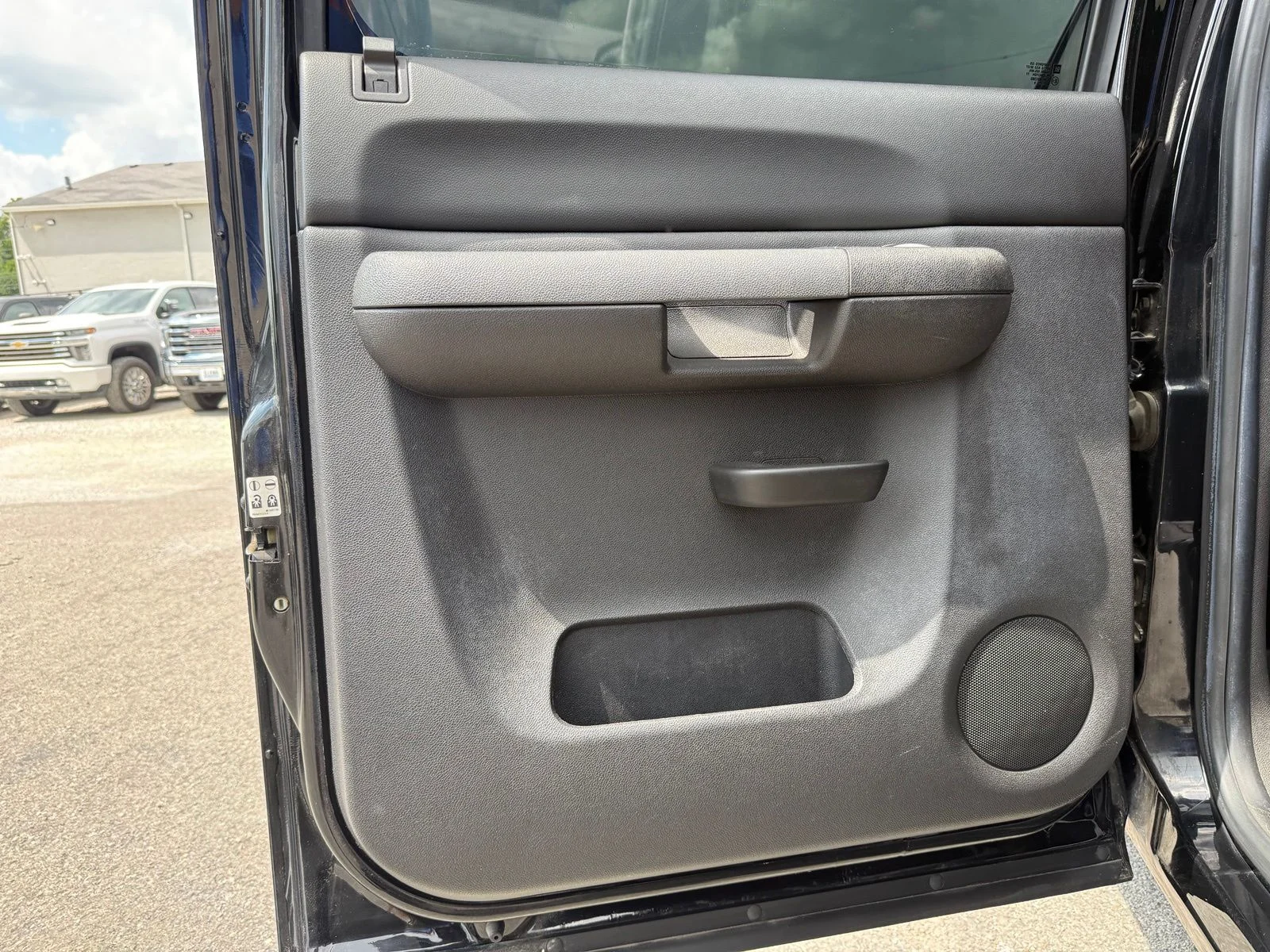 Used 2009 Black Chevrolet LT image 29