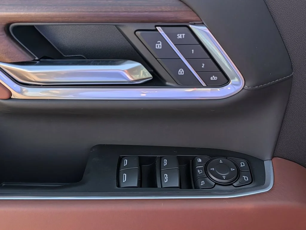 2026 GMC Sierra 3500HD Denali Ultimate - Photo 10