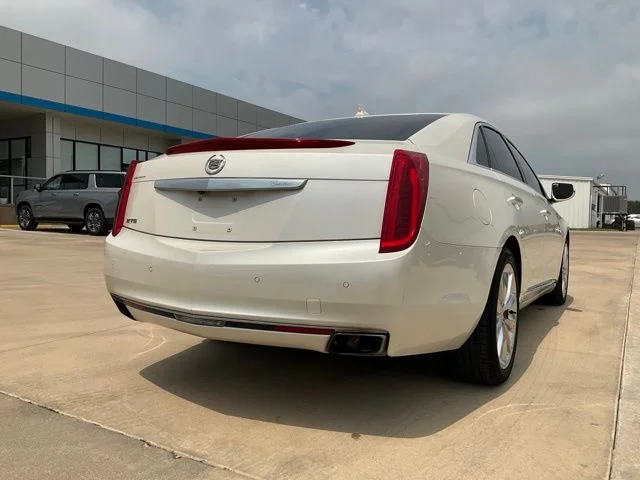 Used 2013 White Cadillac Luxury image 38