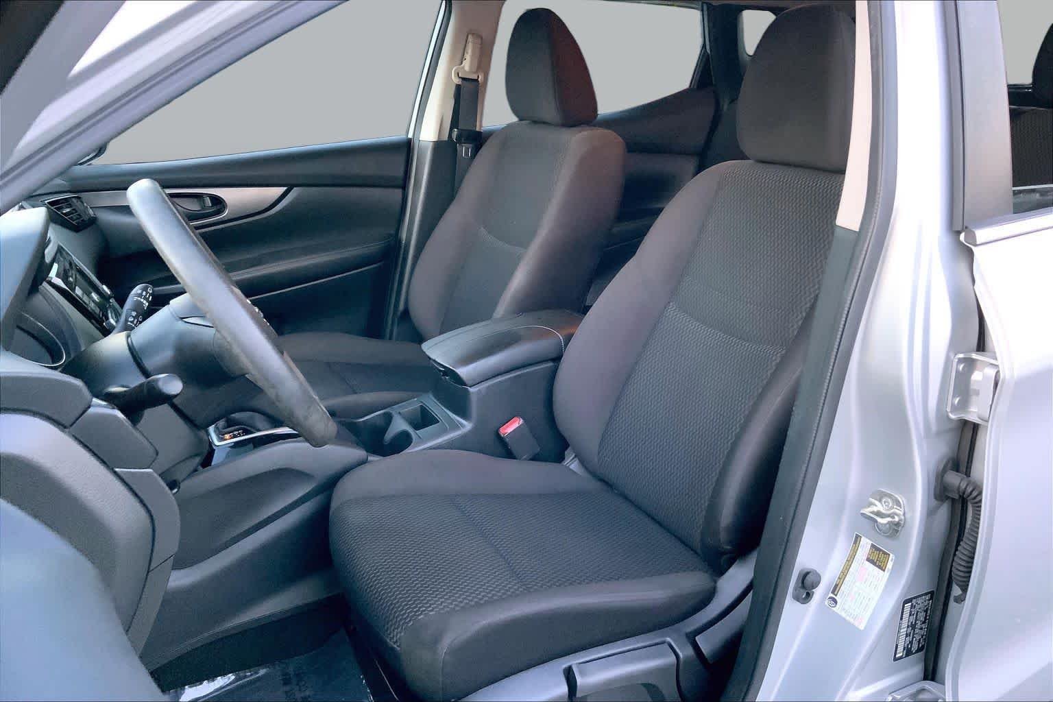 Used 2019 Brilliant Silver Metallic Nissan S image 7