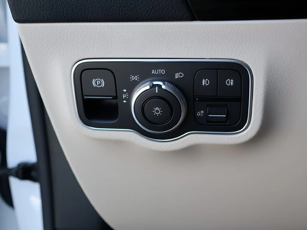 New 2026 White149 Mercedes-Benz GLA 250 image 38