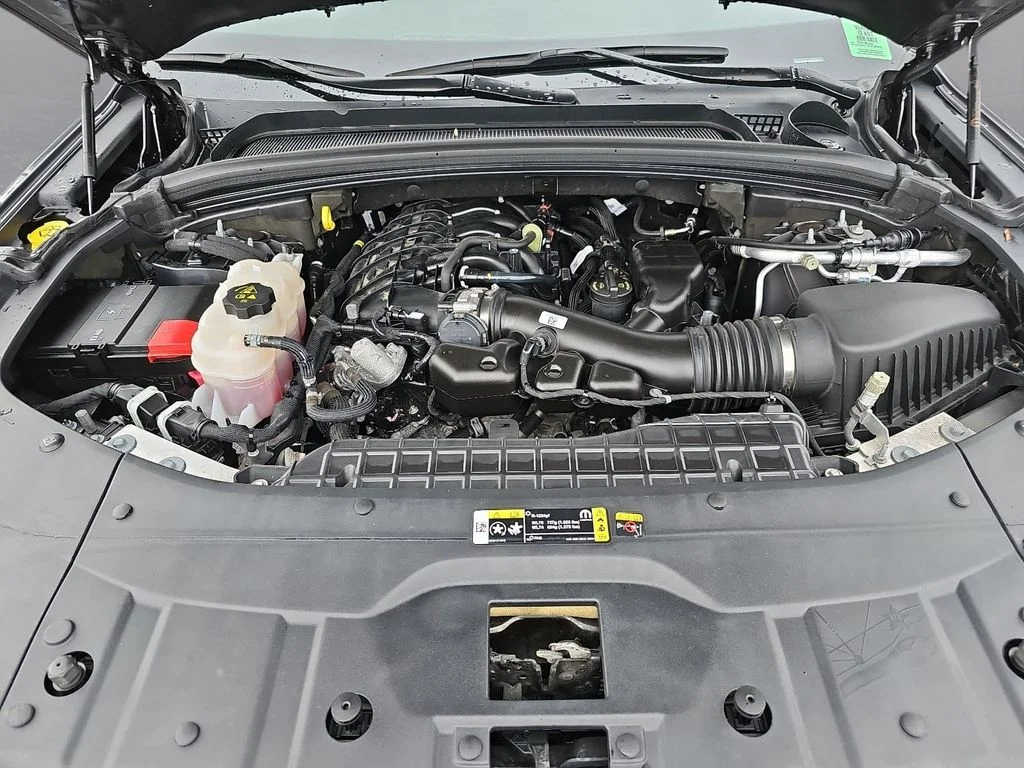 Used 2023 Gray Jeep Altitude image 32
