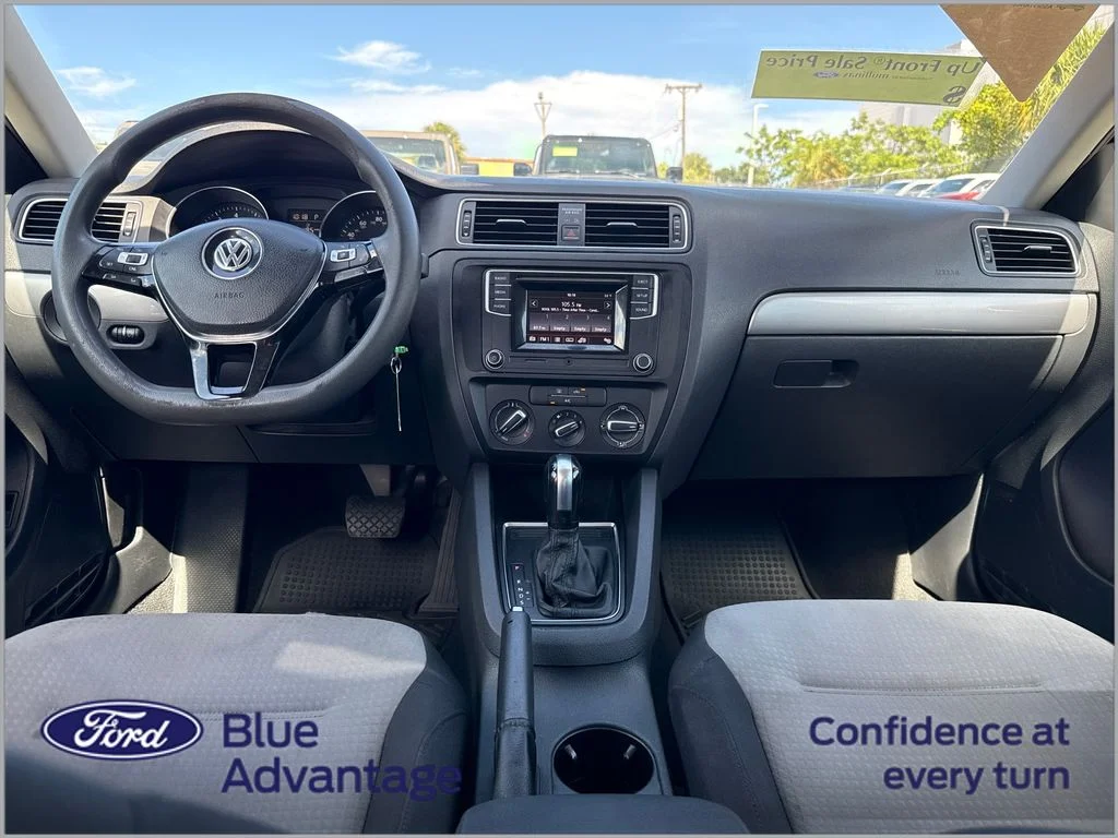 Certified Used 2017 Gray Volkswagen 1.4T S image 4