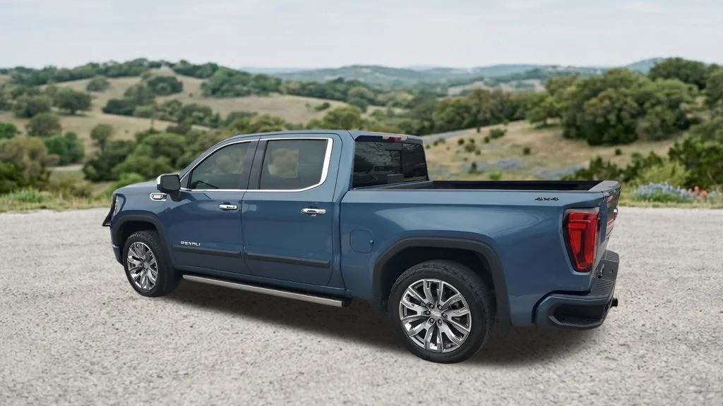 Used 2024  GMC Denali image 7
