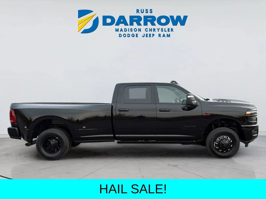 New 2026 Diamond Black Crystal Pearl-Coat Exterior Paint RAM Laramie image 6