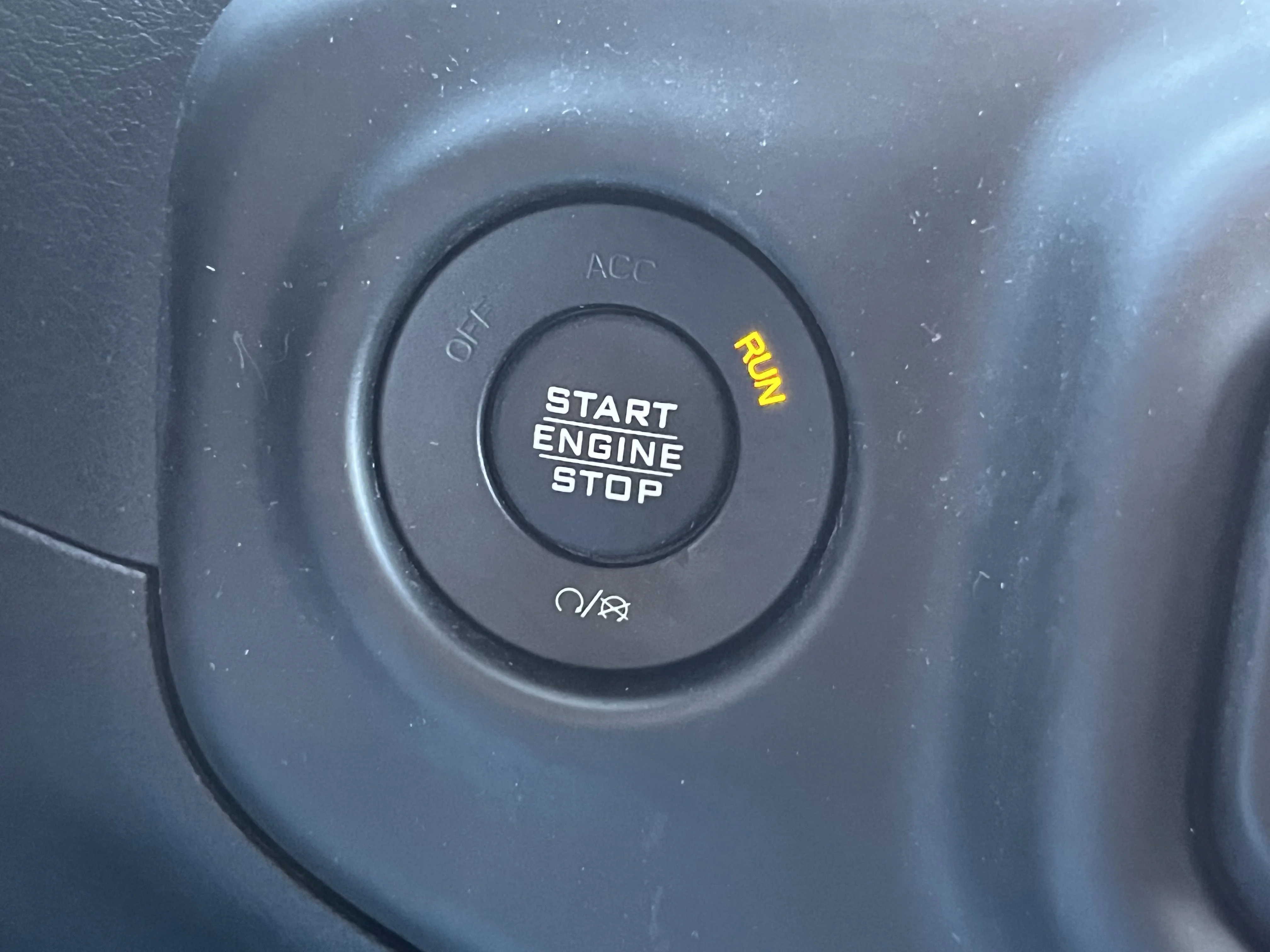 Used 2020 Billet Silver Metallic Jeep Sport image 34