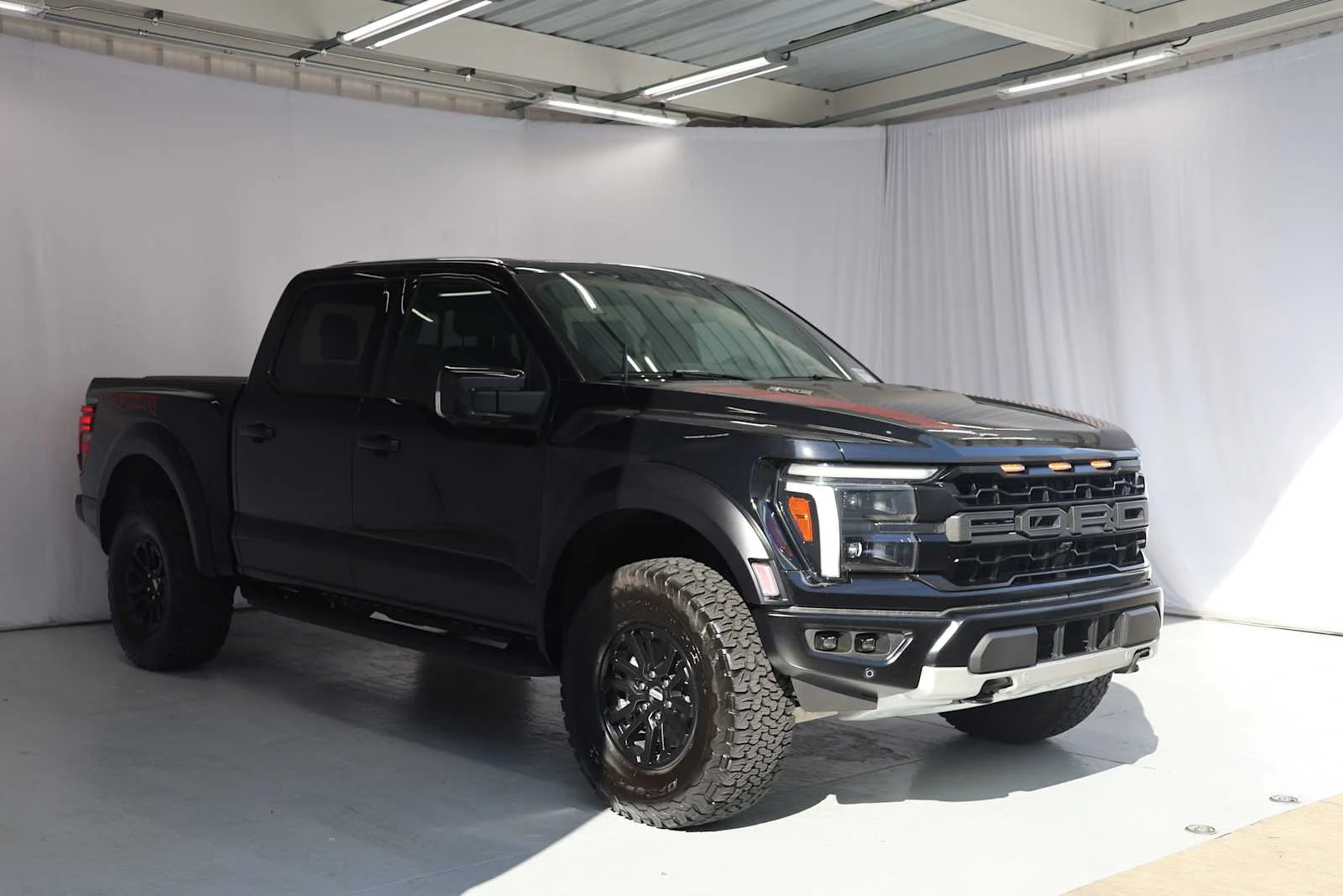 Used 2025 Agate Black Metallic Ford Raptor image 3