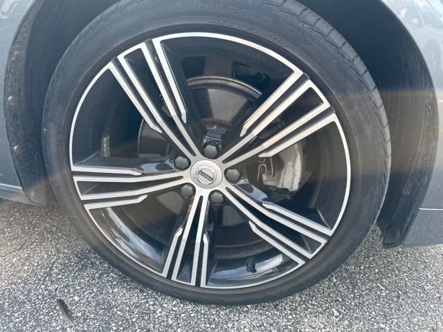 Used 2021 Gray Volvo T5 Inscription image 21