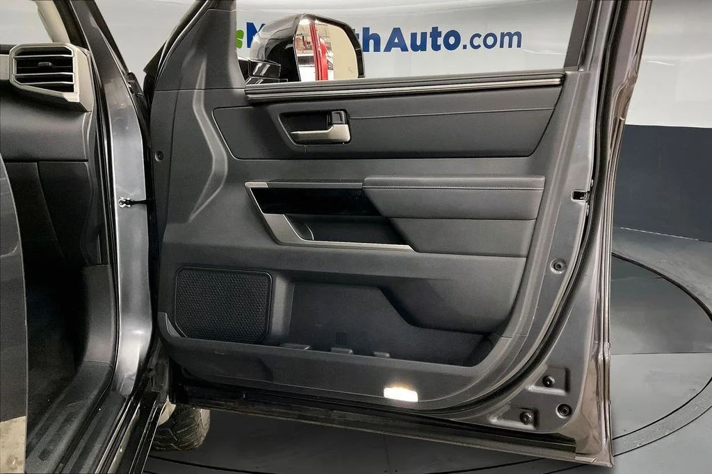 2024 Toyota Tundra Limited - Photo 29