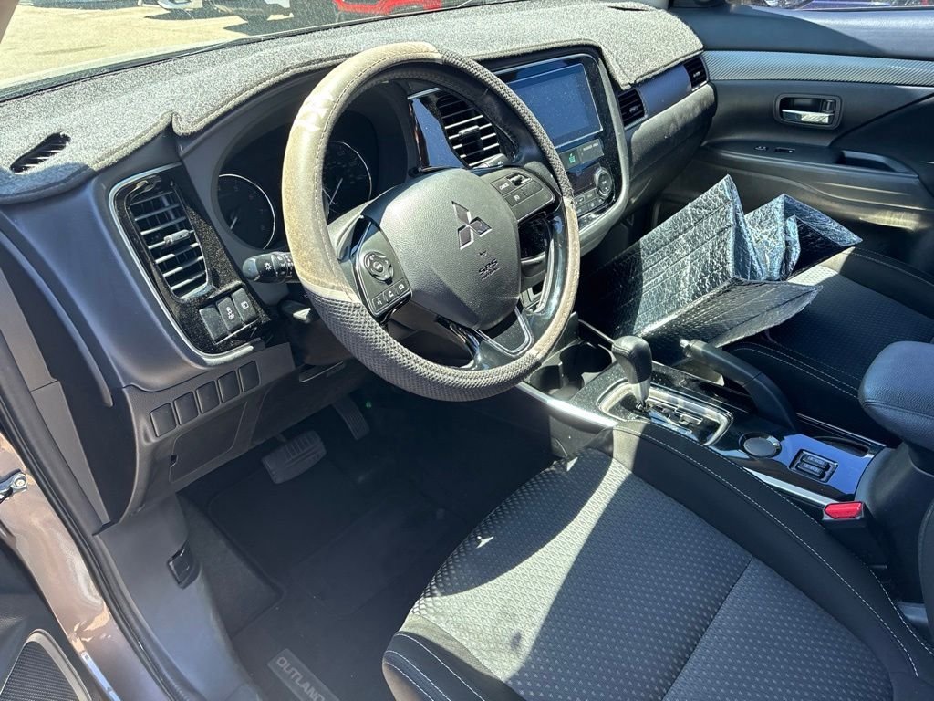 Used 2017 Brown Mitsubishi SE image 30